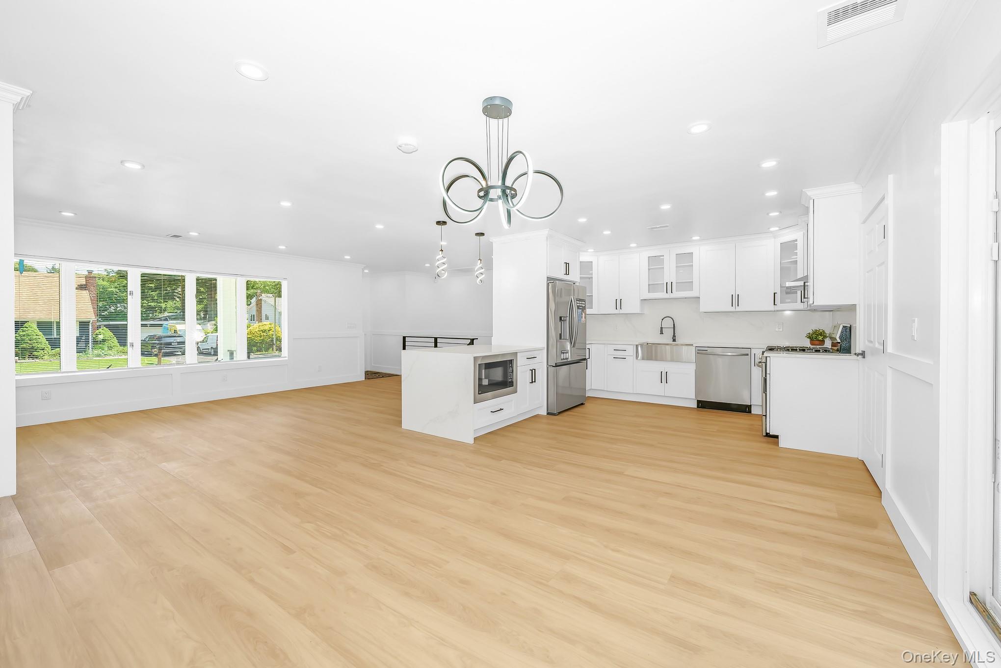 48 Joan Avenue Property Photo 11