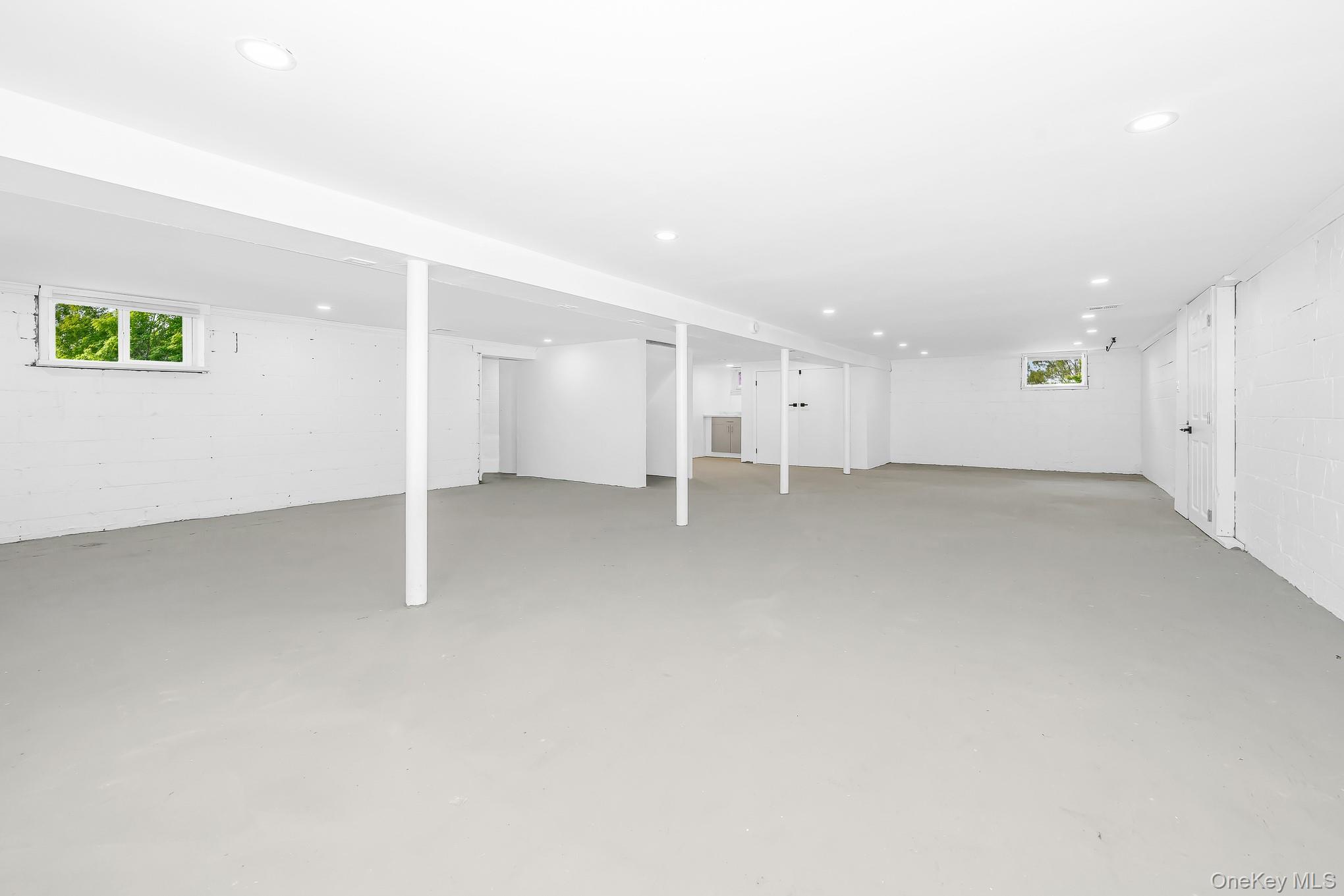 48 Joan Avenue Property Photo 32