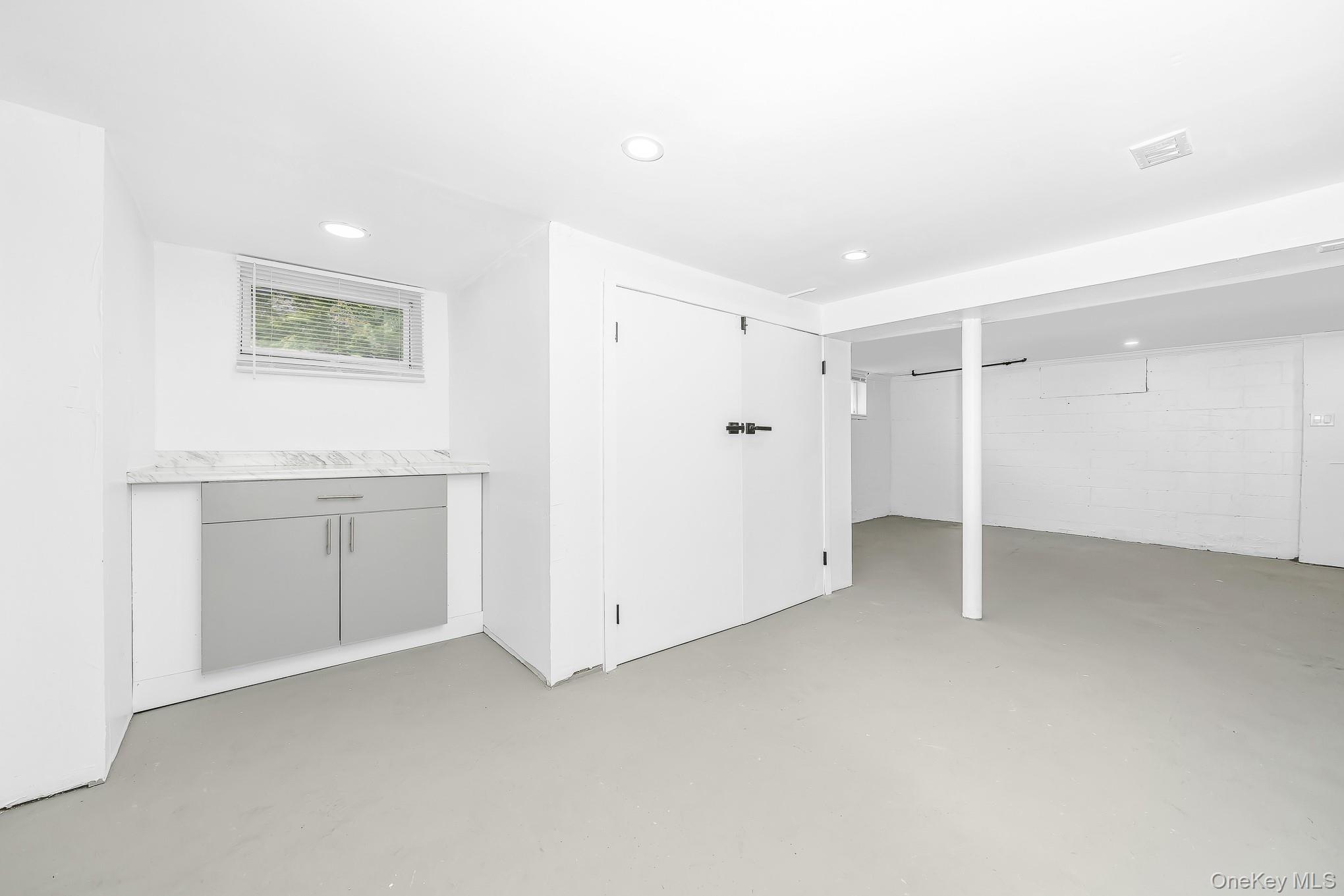48 Joan Avenue Property Photo 35