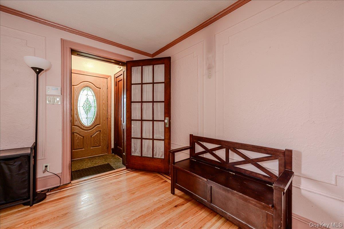 390 Cochran Place Property Photo 3