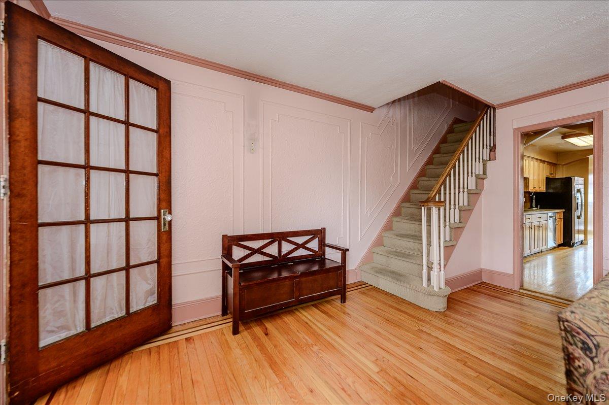 390 Cochran Place Property Photo 4