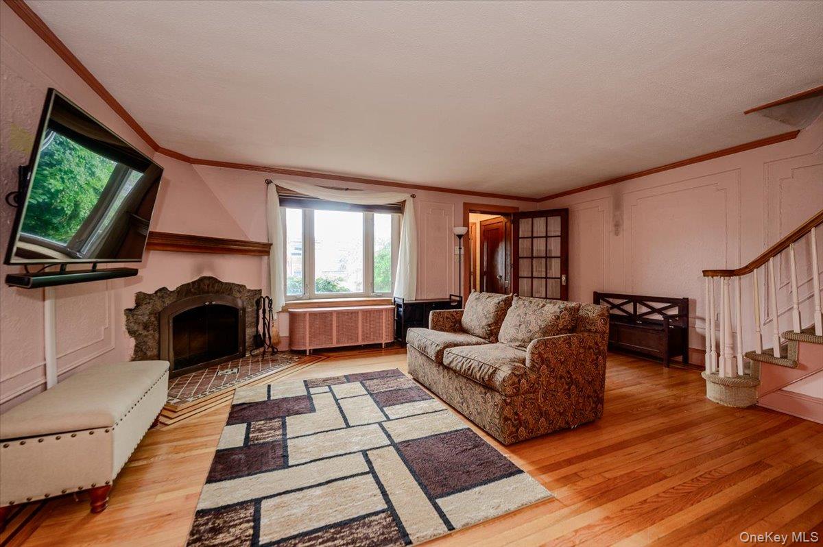 390 Cochran Place Property Photo 5