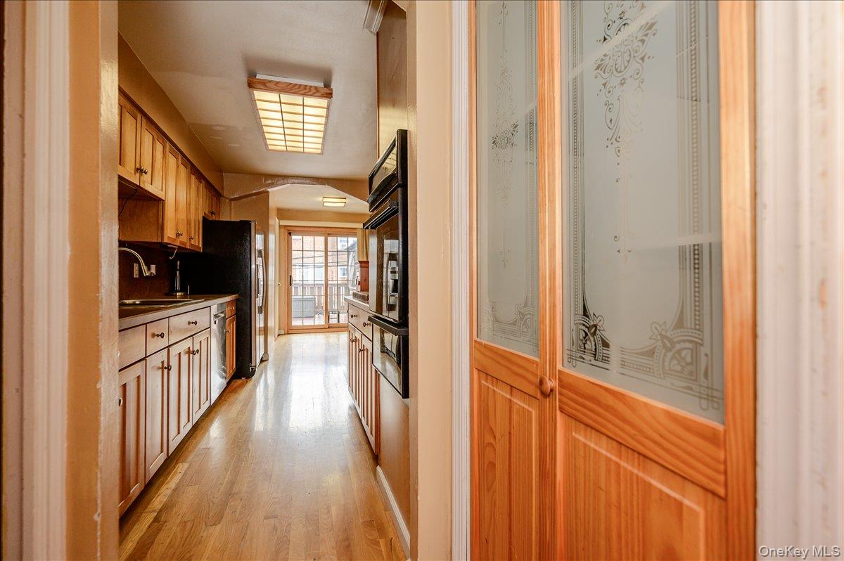 390 Cochran Place Property Photo 8