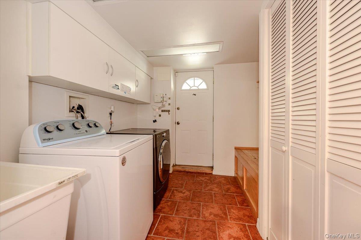 390 Cochran Place Property Photo 26