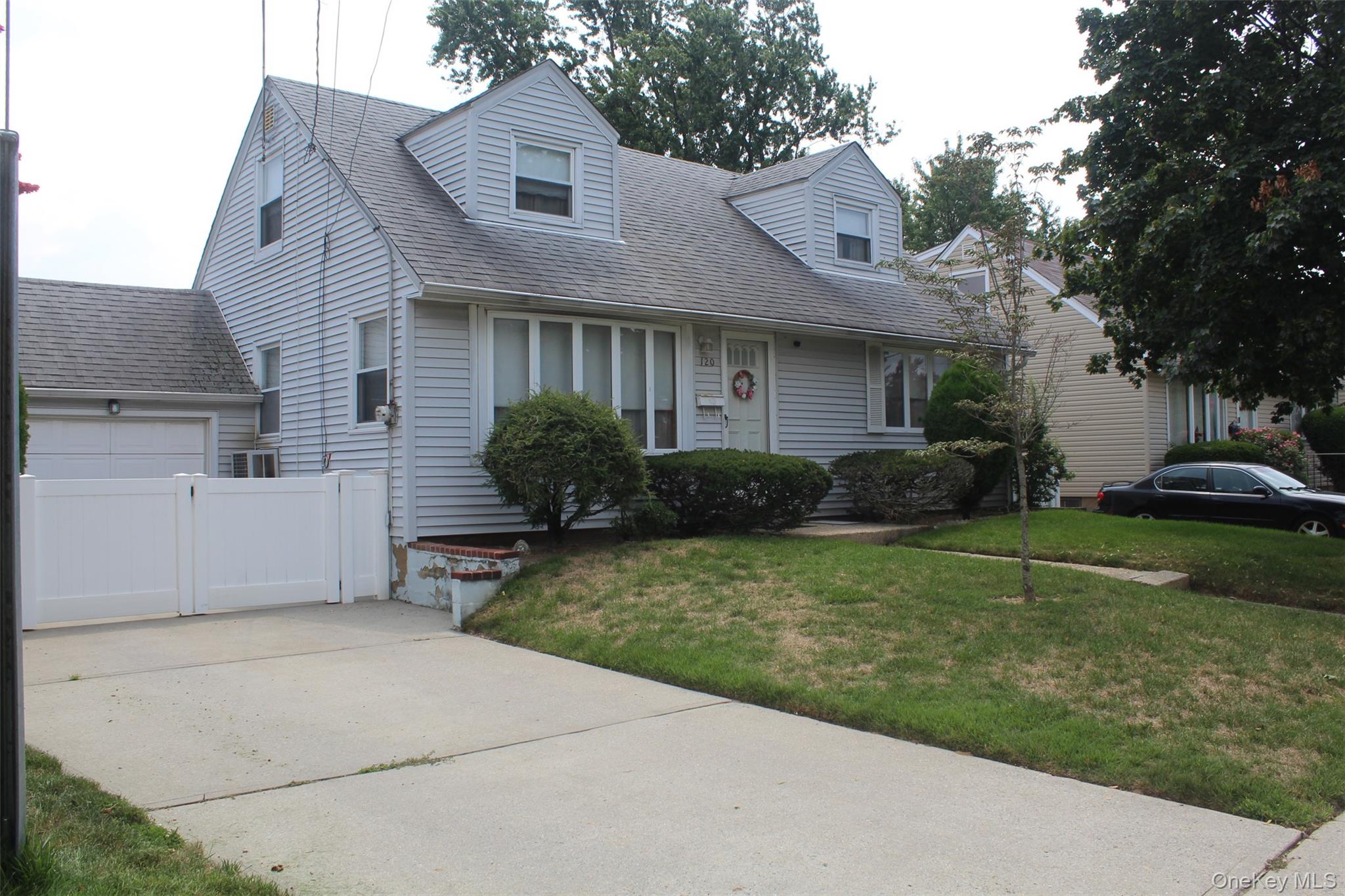 120 N Terrace Place Property Photo 3