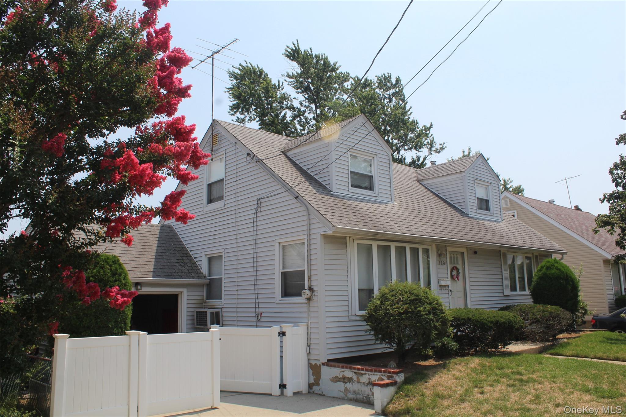 120 N Terrace Place Property Photo 6