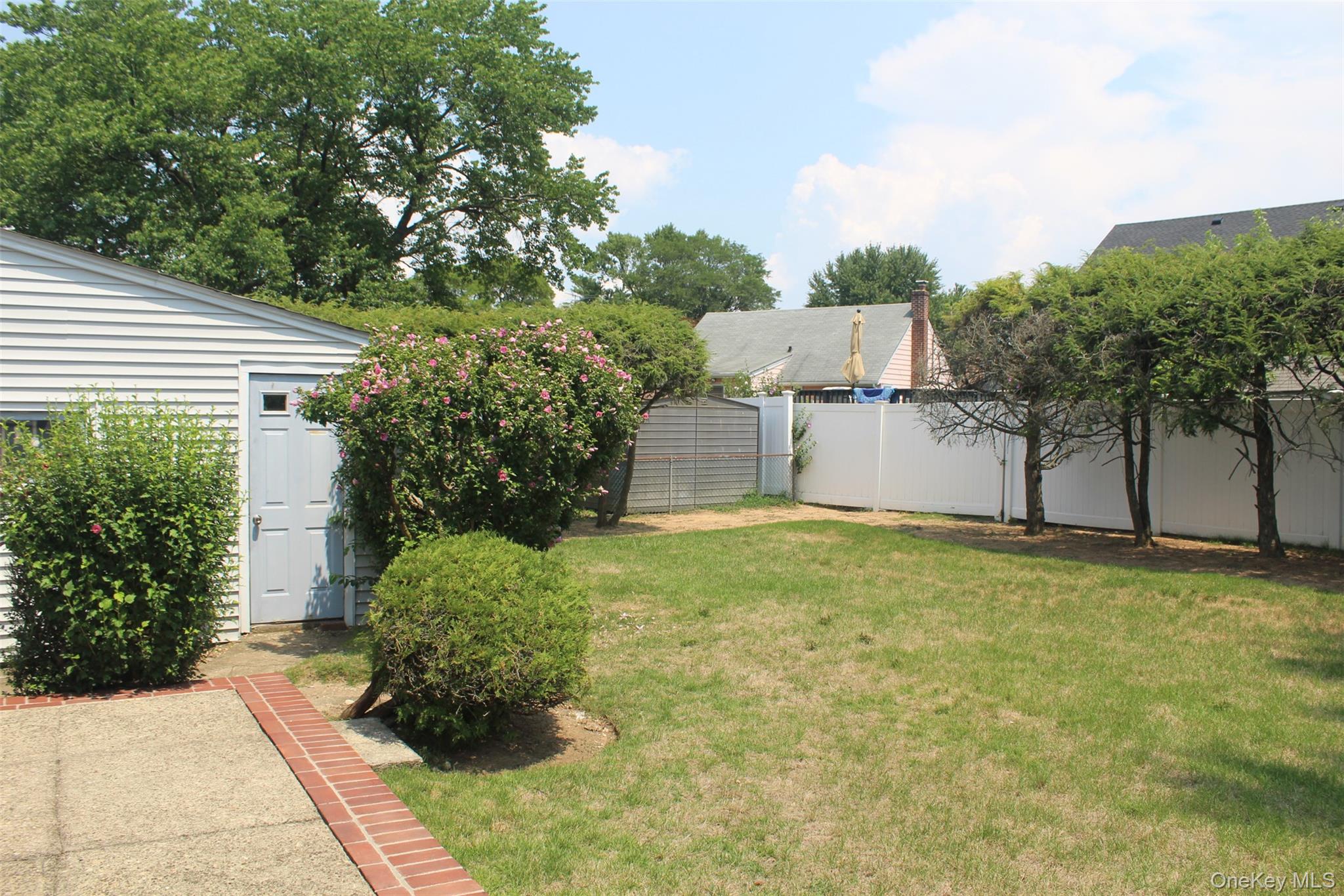 120 N Terrace Place Property Photo 9