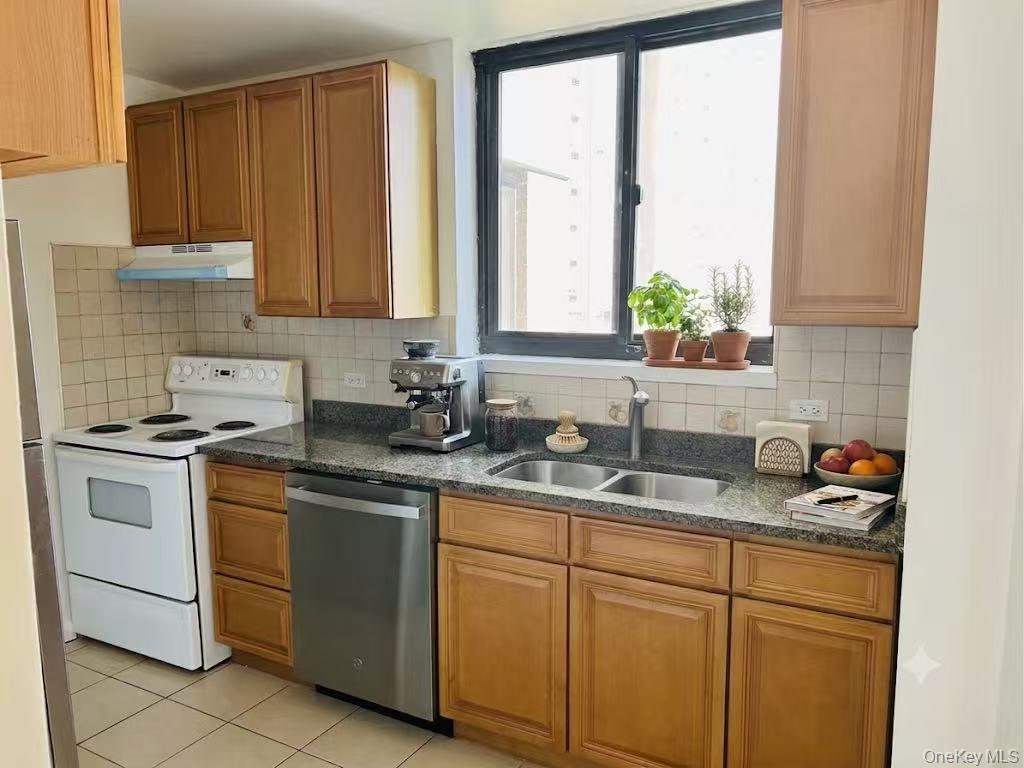138-35 Elder Avenue #9da Property Photo 10