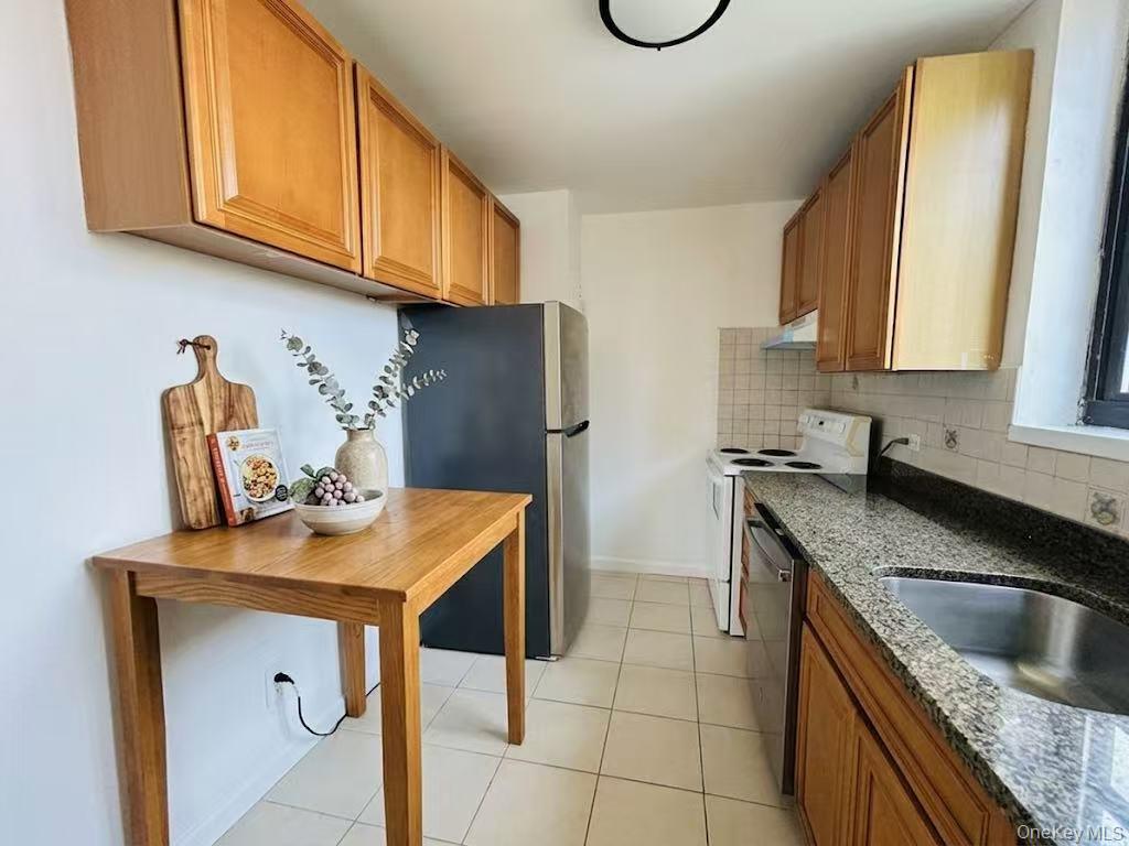 138-35 Elder Avenue #9da Property Photo 11