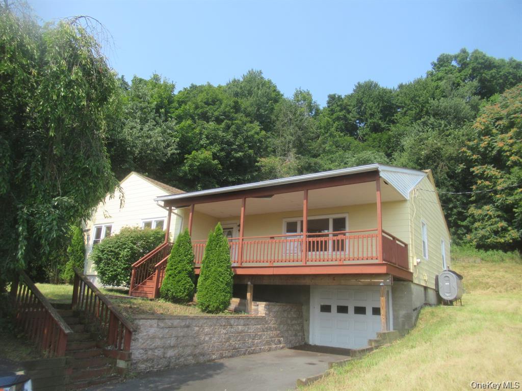 33 Meadow Avenue Property Photo 1