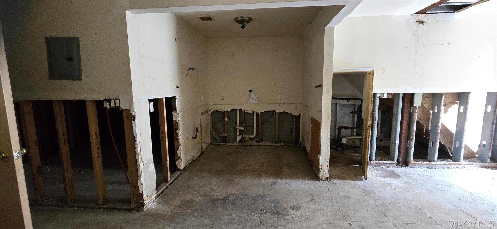 1365 Pinson Street Property Photo 8