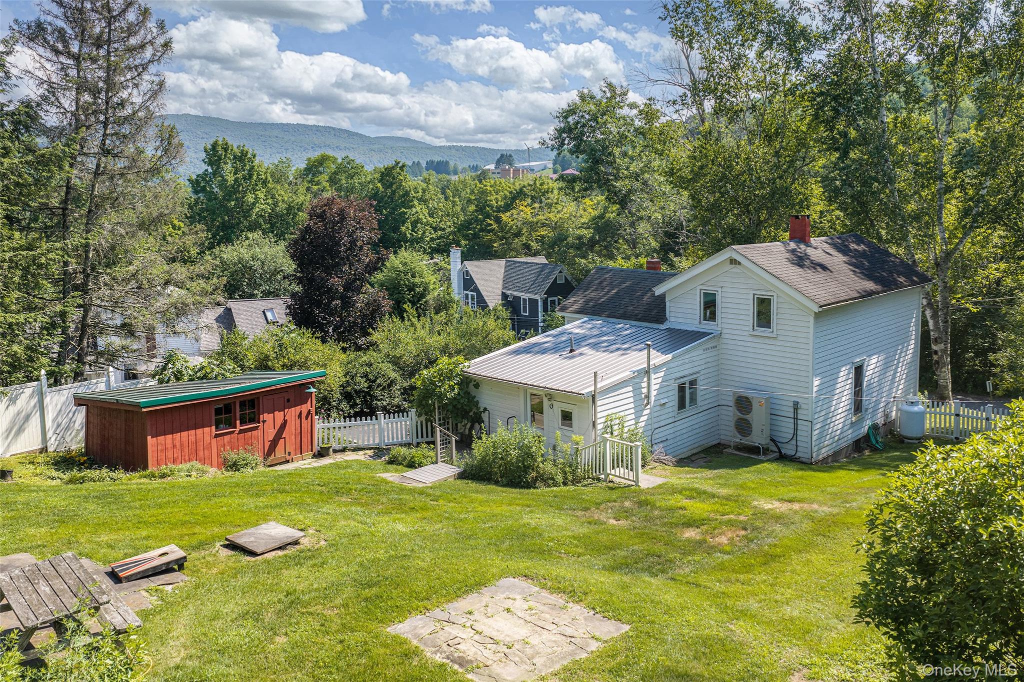 39 Franklin Street Property Photo 5
