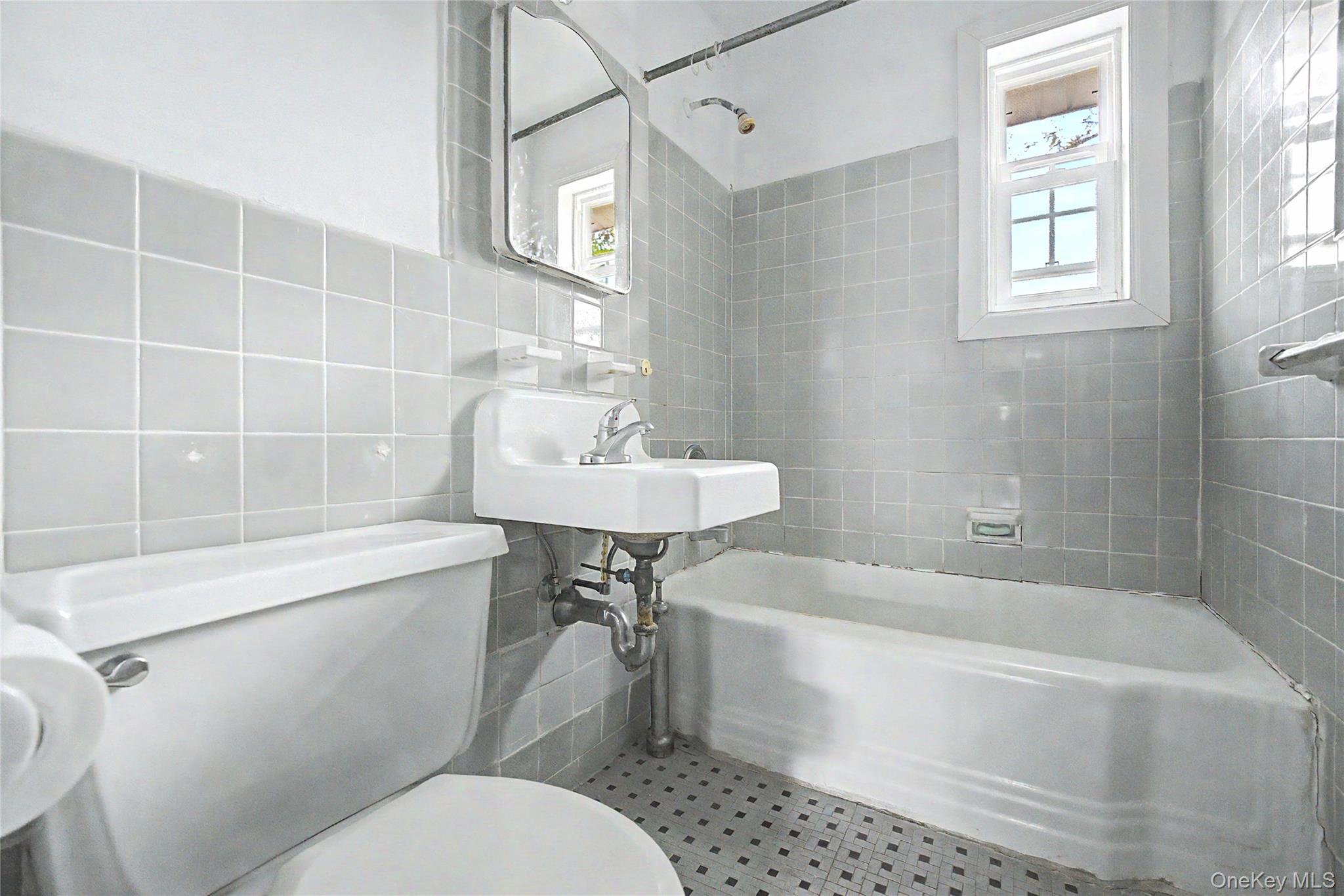 22637 Union Turnpike B Property Photo 11