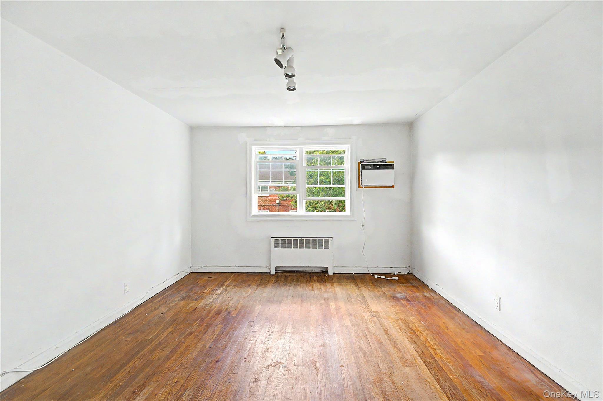 22637 Union Turnpike B Property Photo 13