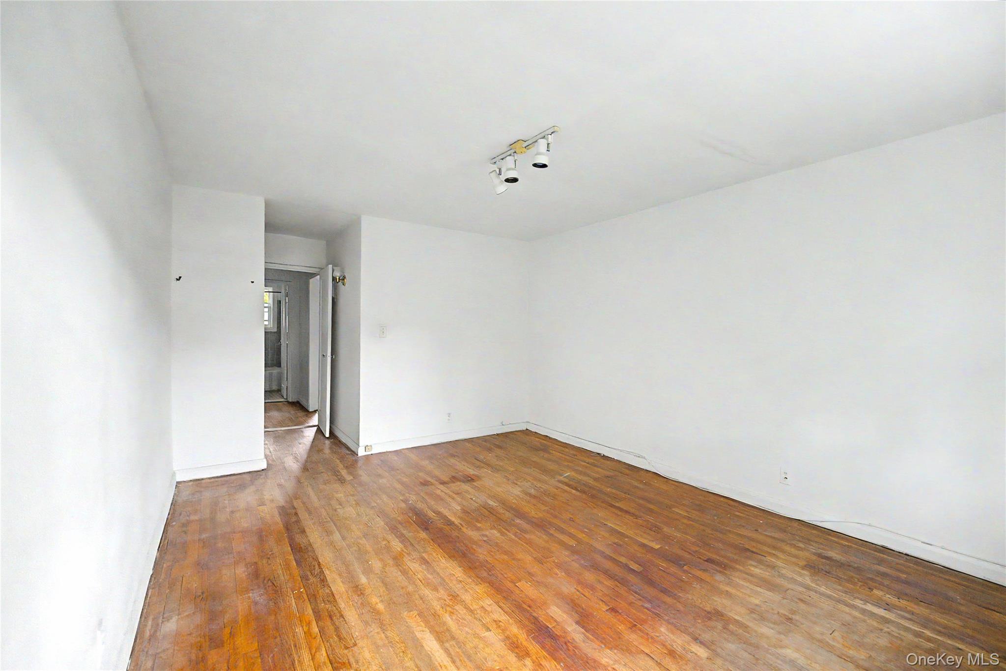22637 Union Turnpike B Property Photo 14
