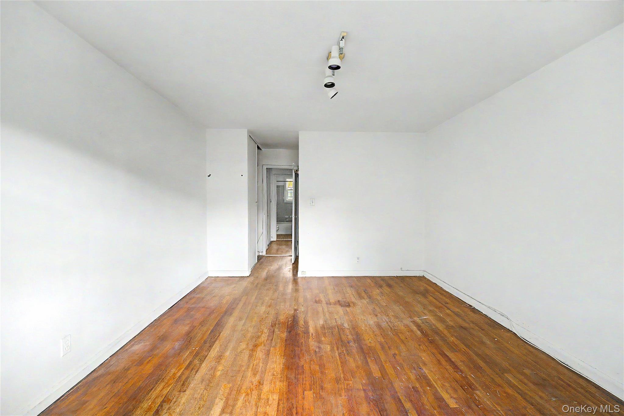 22637 Union Turnpike B Property Photo 15