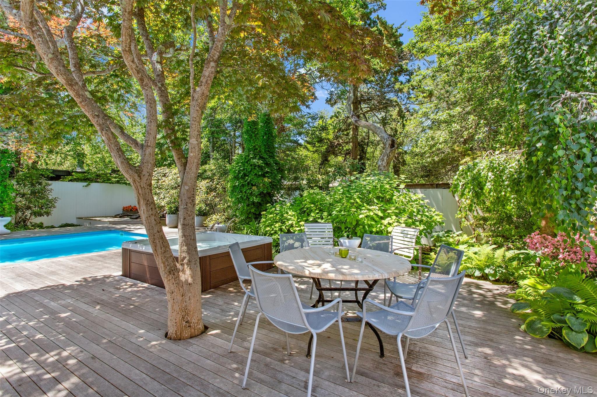 307 Shady Walk Property Photo 11