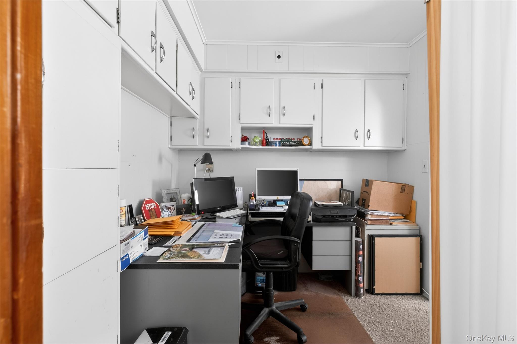 2070 Central Park Avenue Property Photo 3