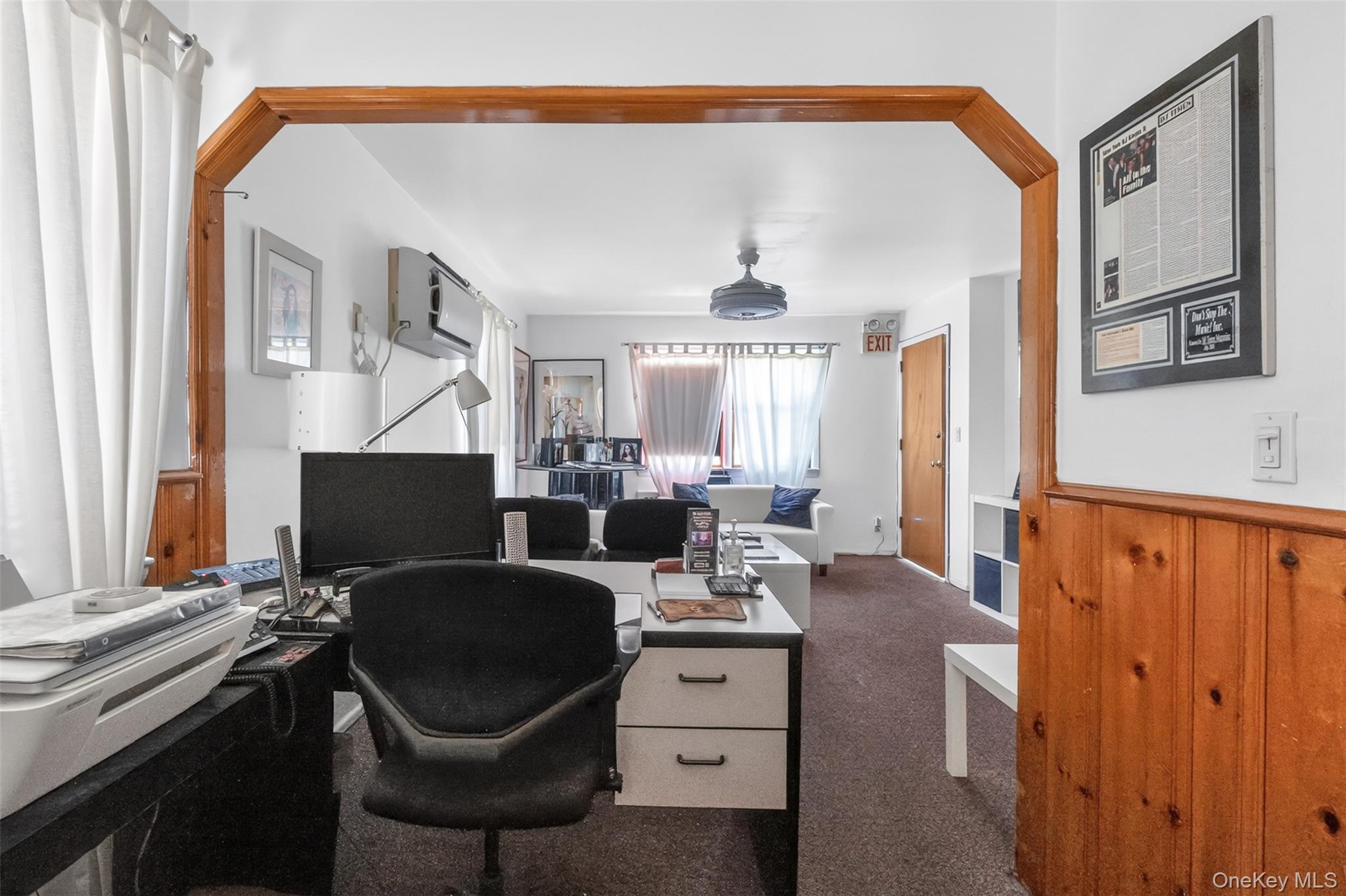 2070 Central Park Avenue Property Photo 6