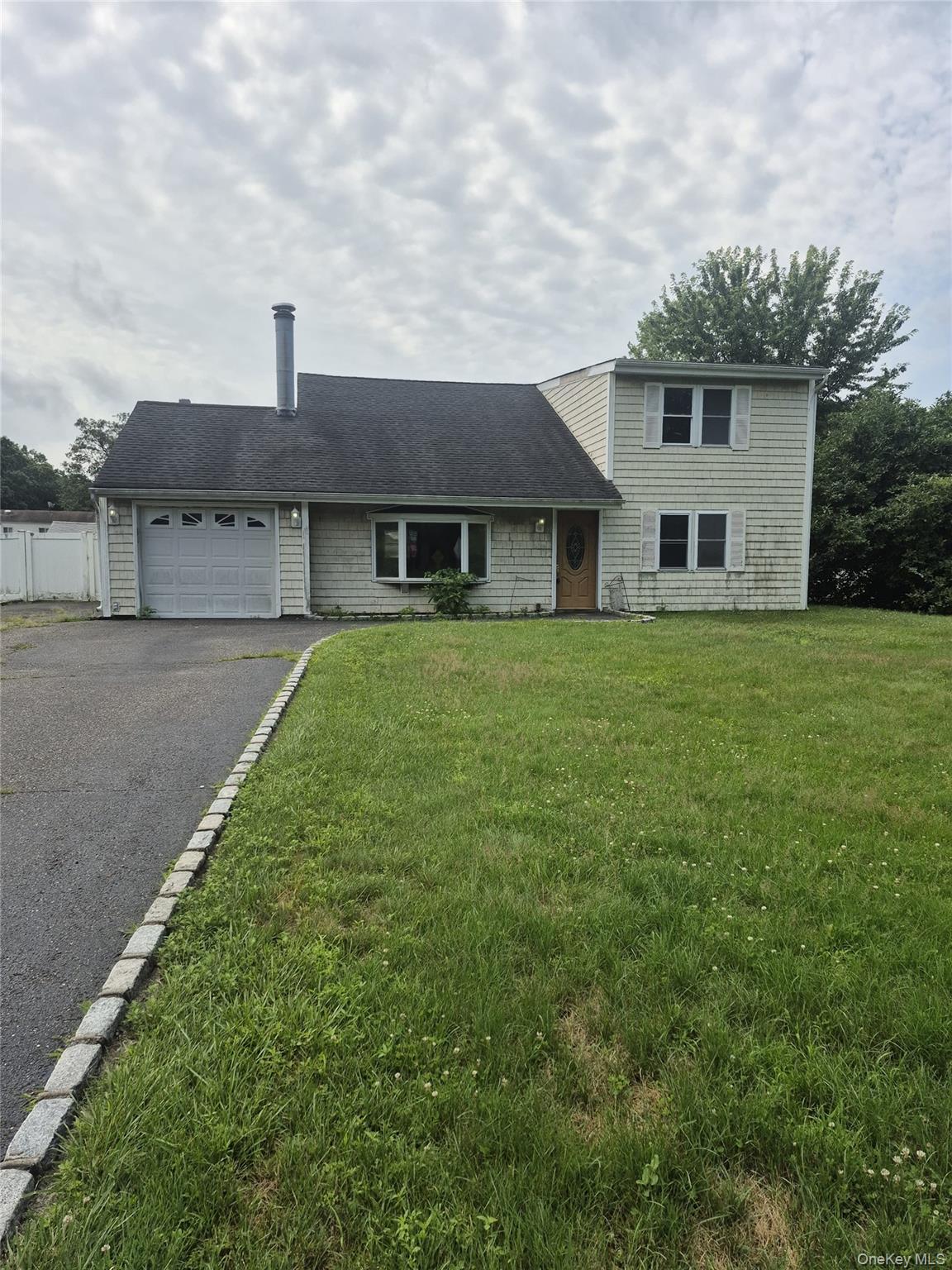 2 Wendy Road Property Photo 1