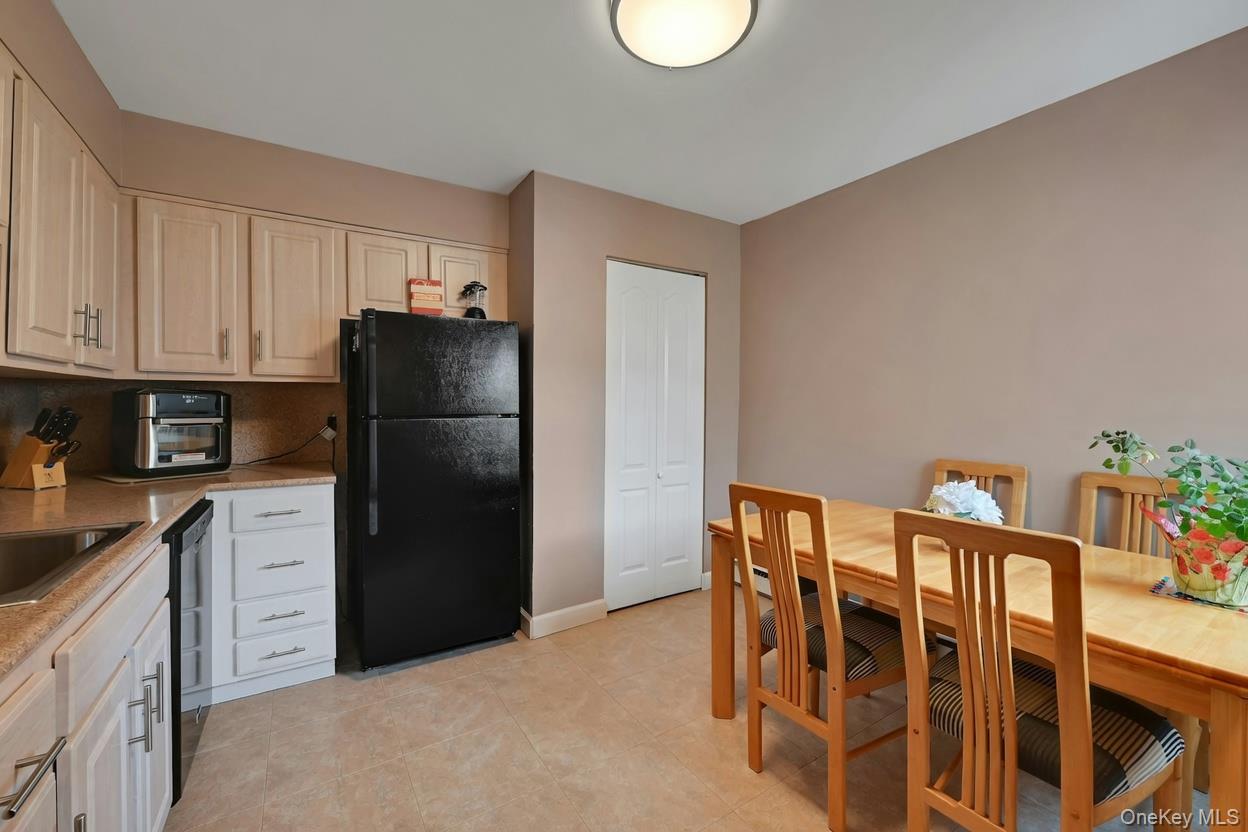 26 Kenneth Stuart A Property Photo 4