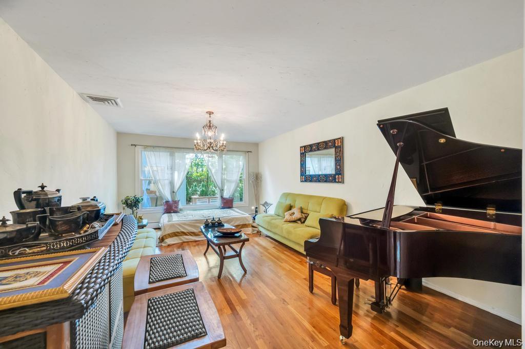 28 Penn Drive Property Photo 12