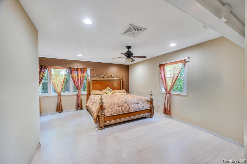 28 Penn Drive Property Photo 15