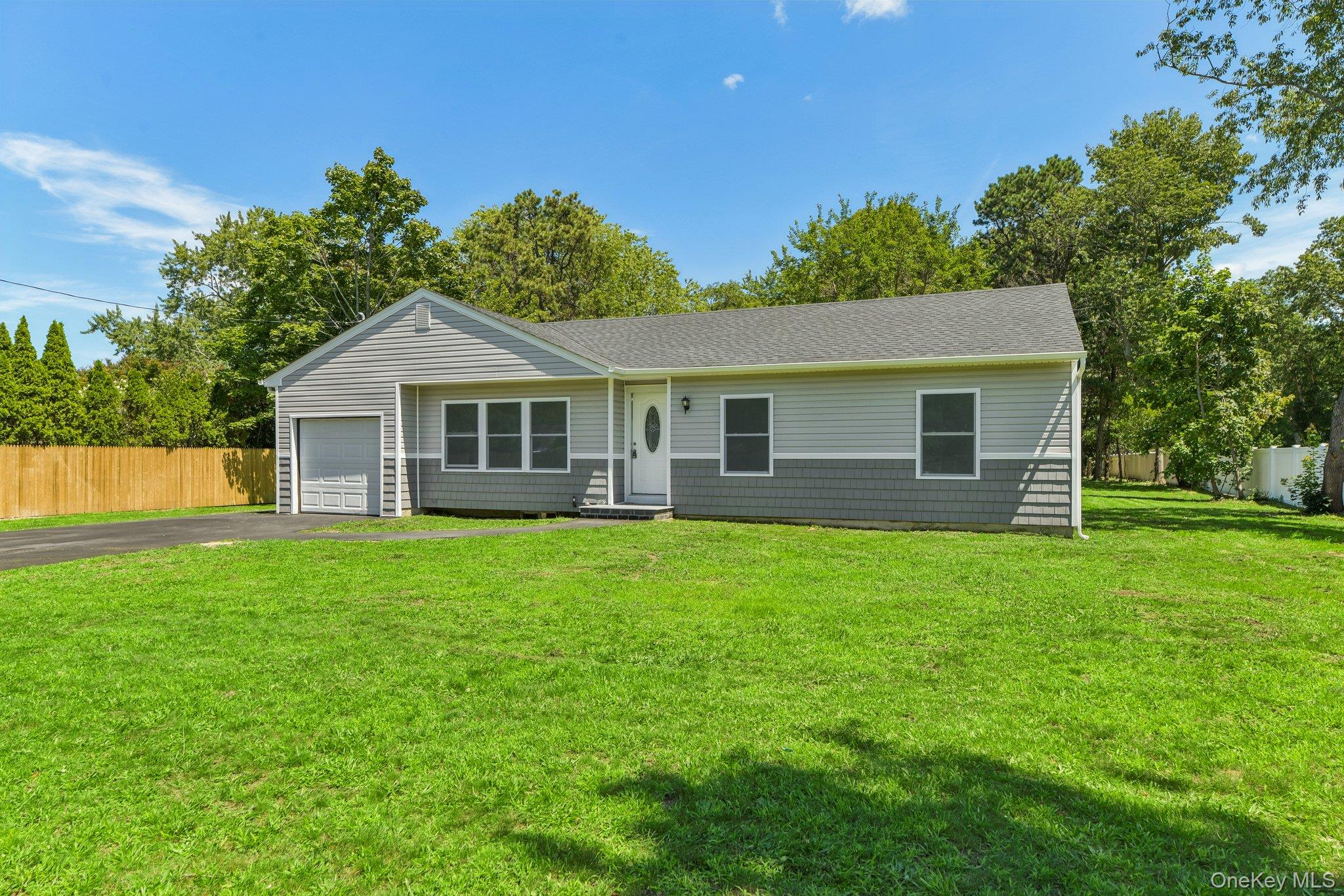 957 Bellmore Avenue Property Photo 4
