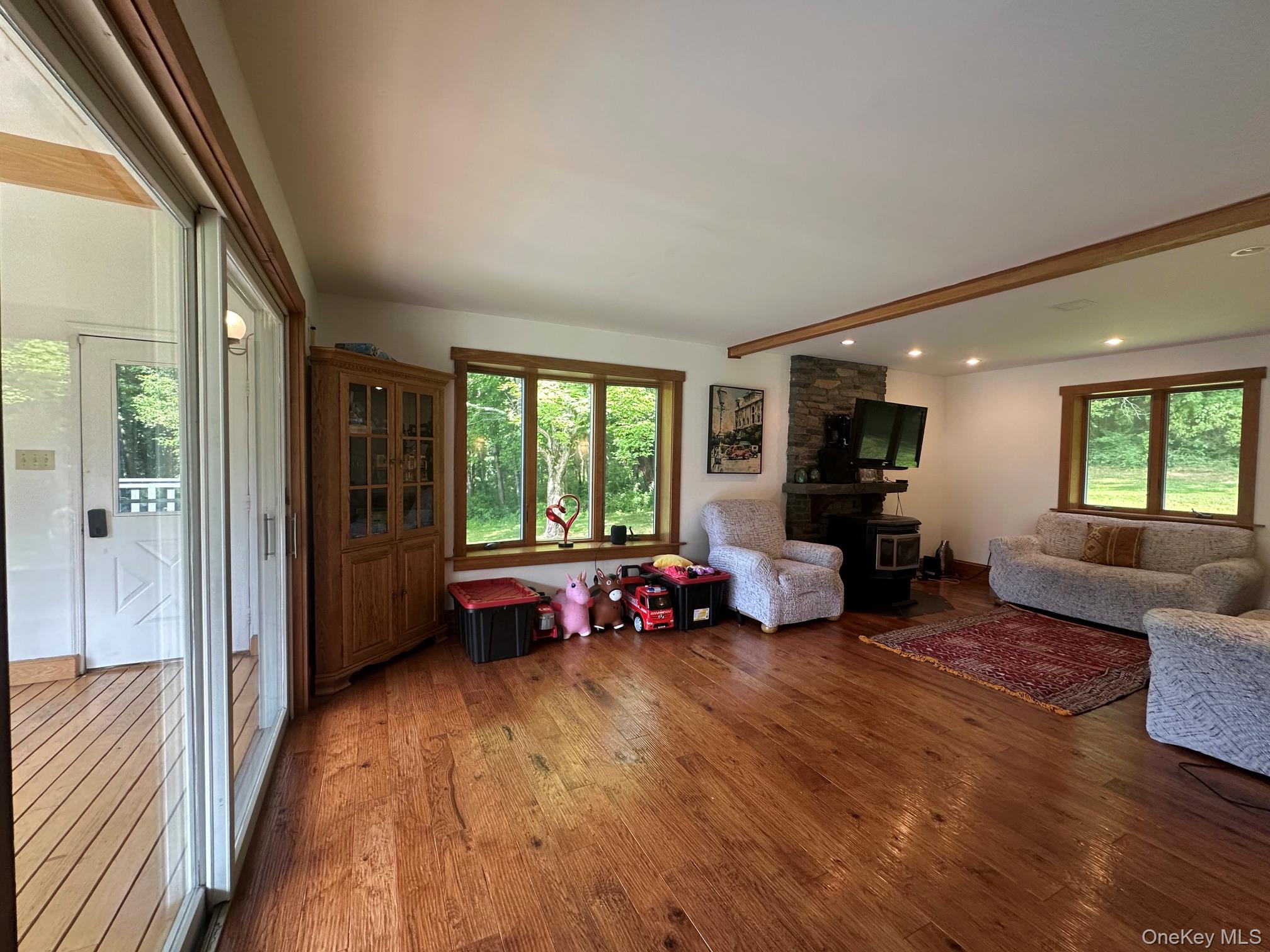 109 Brush Hill Property Photo 4