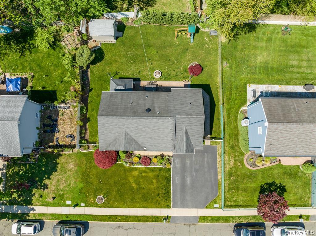 18 Valley Drive Property Photo 3