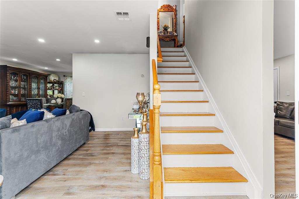 18 Valley Drive Property Photo 6