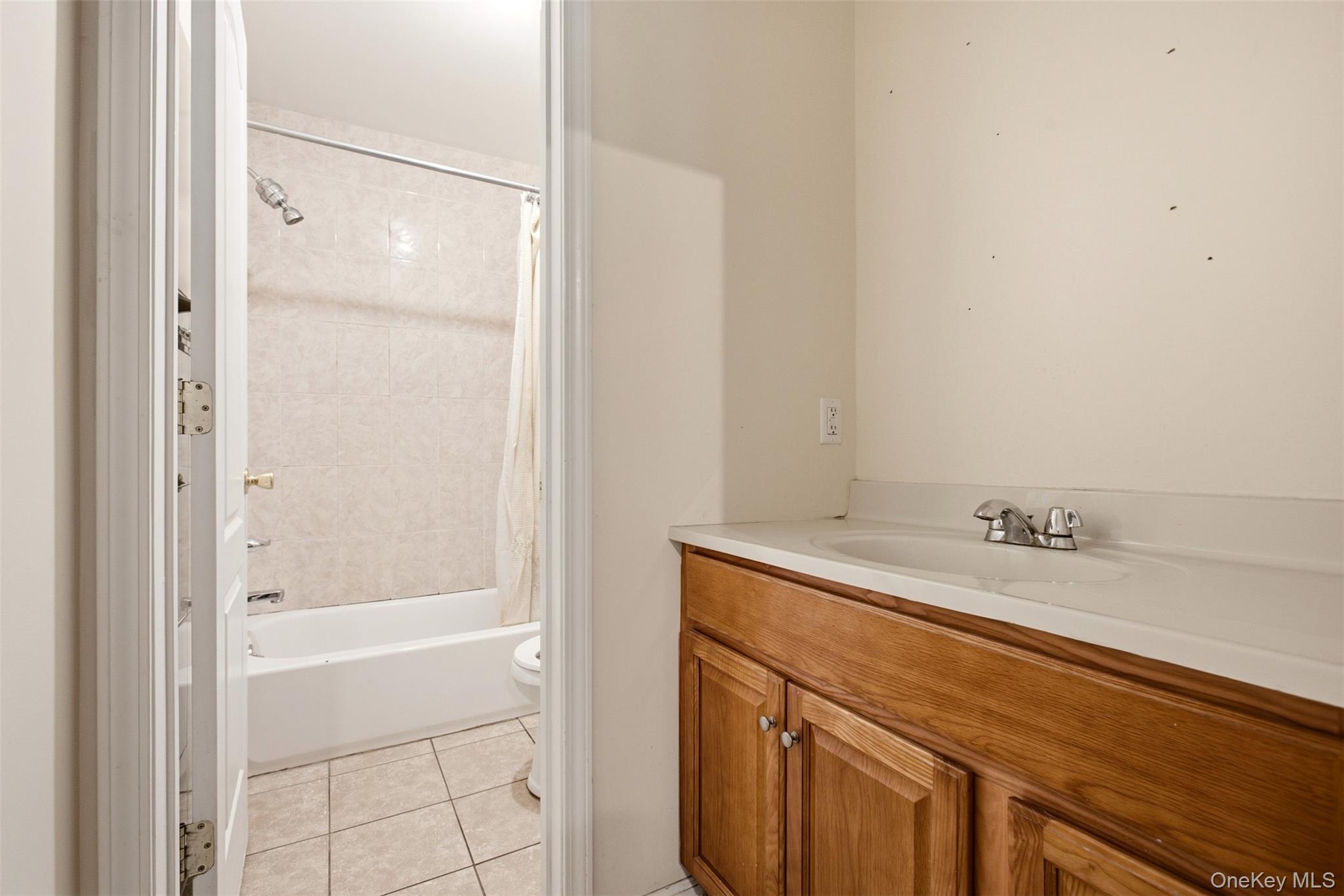 16 Elm Street 301 Property Photo 16