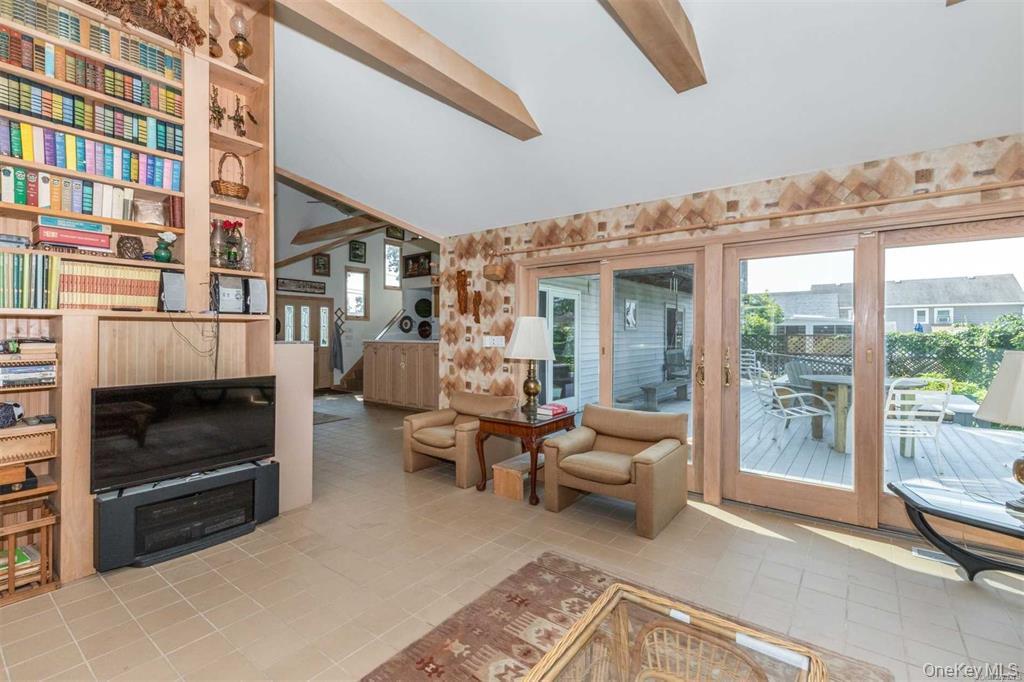 18 Tarpon Road Property Photo 3