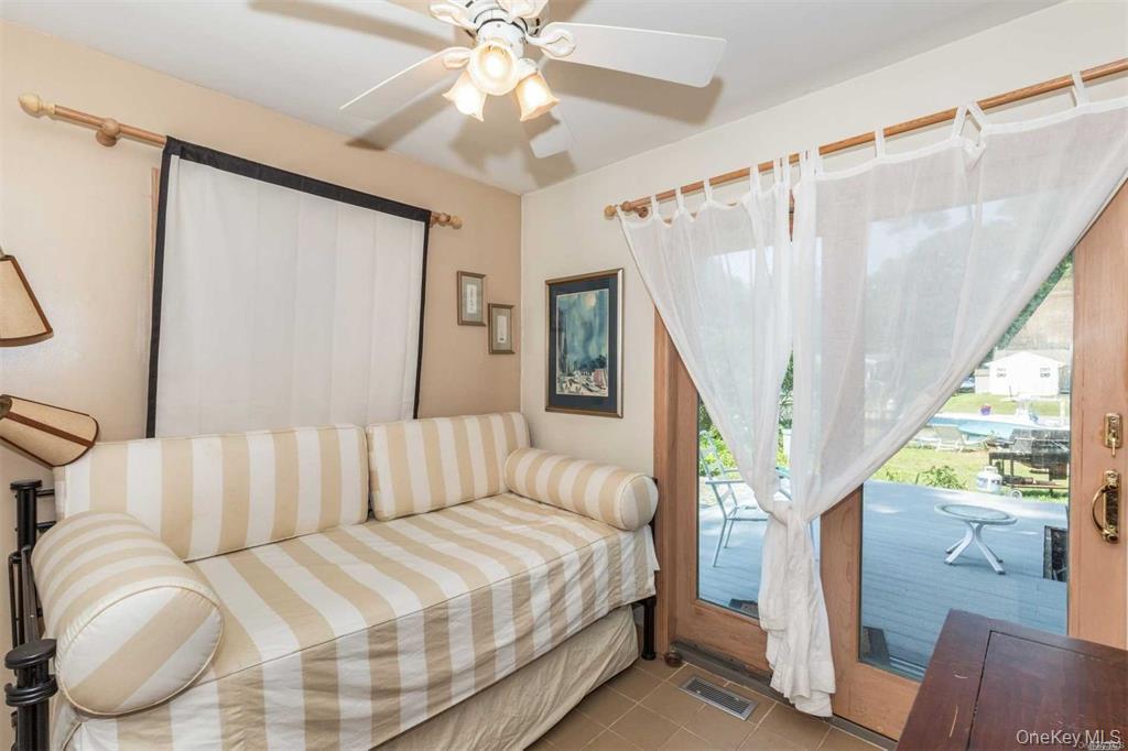 18 Tarpon Road Property Photo 5
