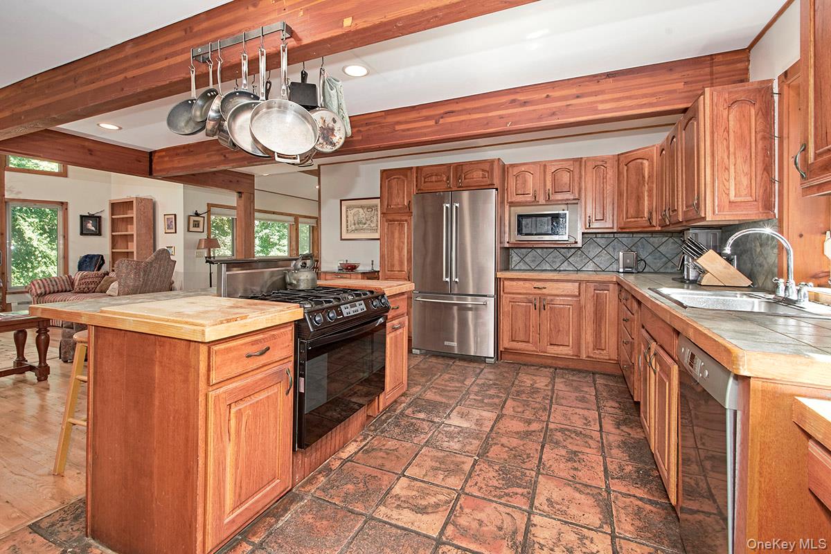3 Little Lake Ridge Property Photo 12