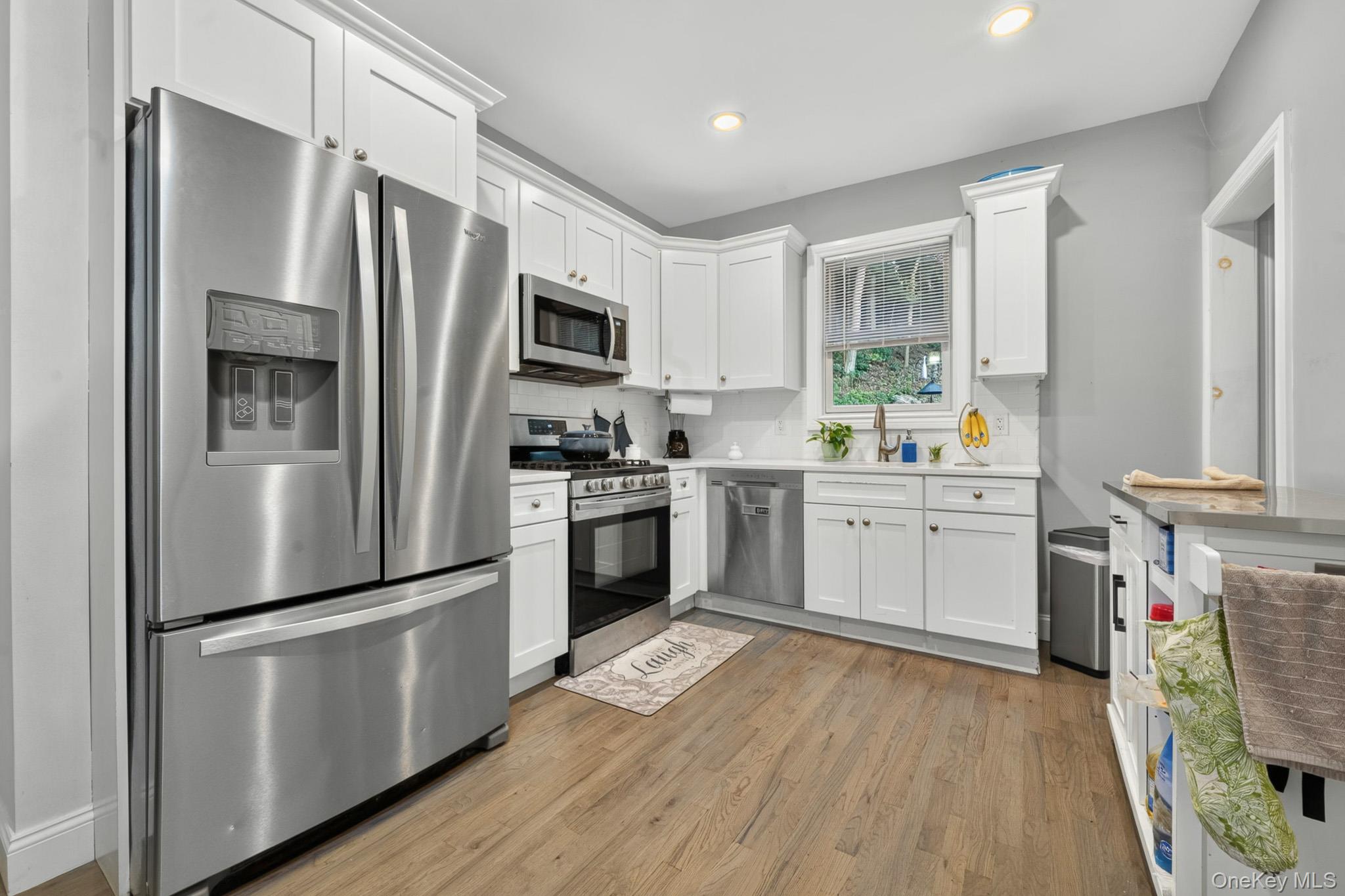 864 Fort Salonga Road Property Photo 15