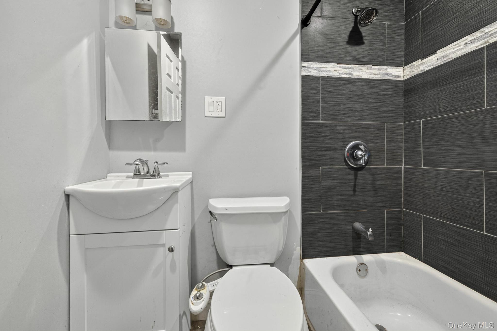 864 Fort Salonga Road Property Photo 29