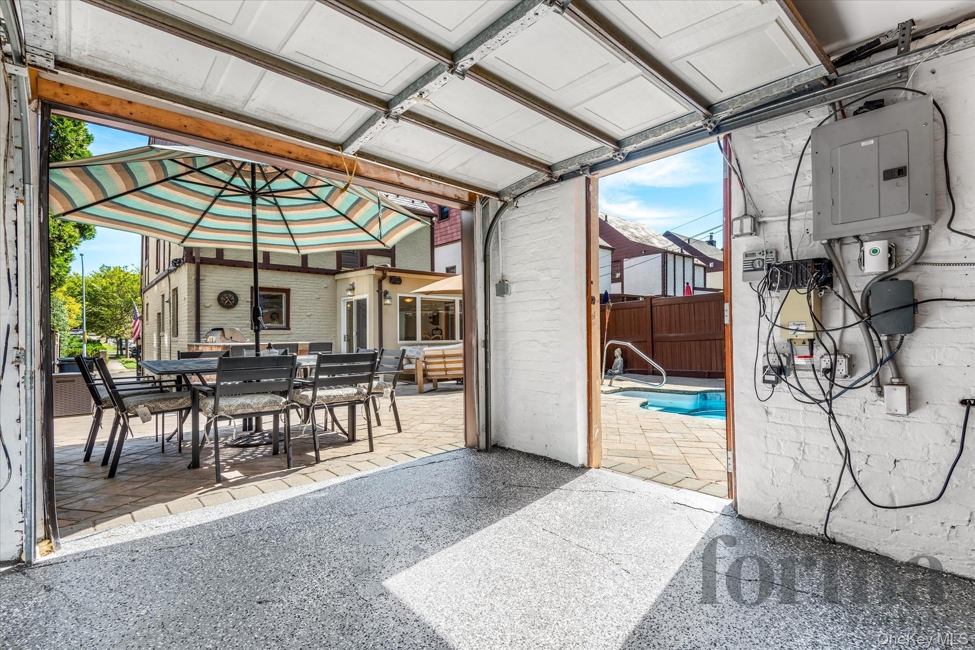 5022 Overbrook Street Property Photo 6