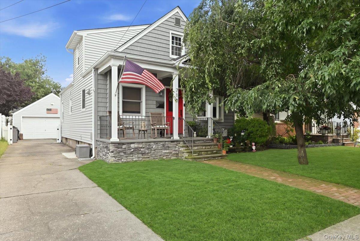 710 Premier Boulevard Property Photo 1