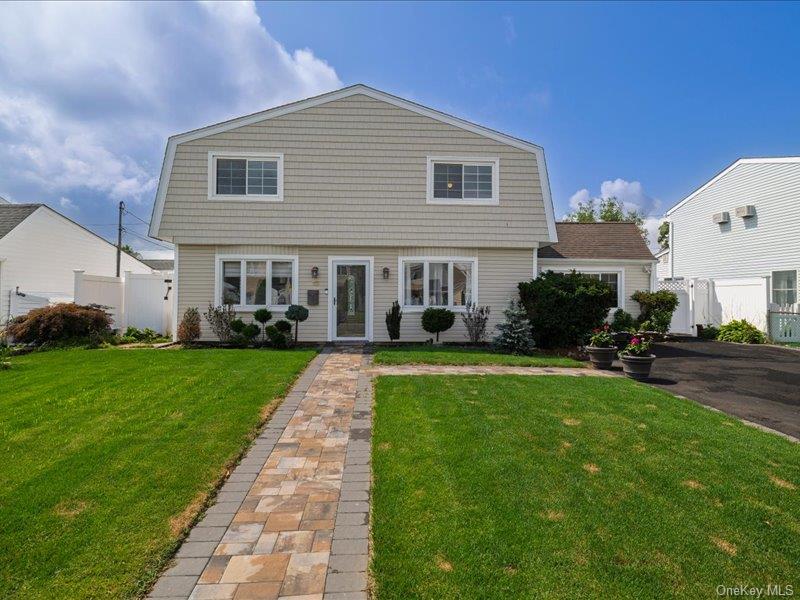 18 Old Farm Road Property Photo 1