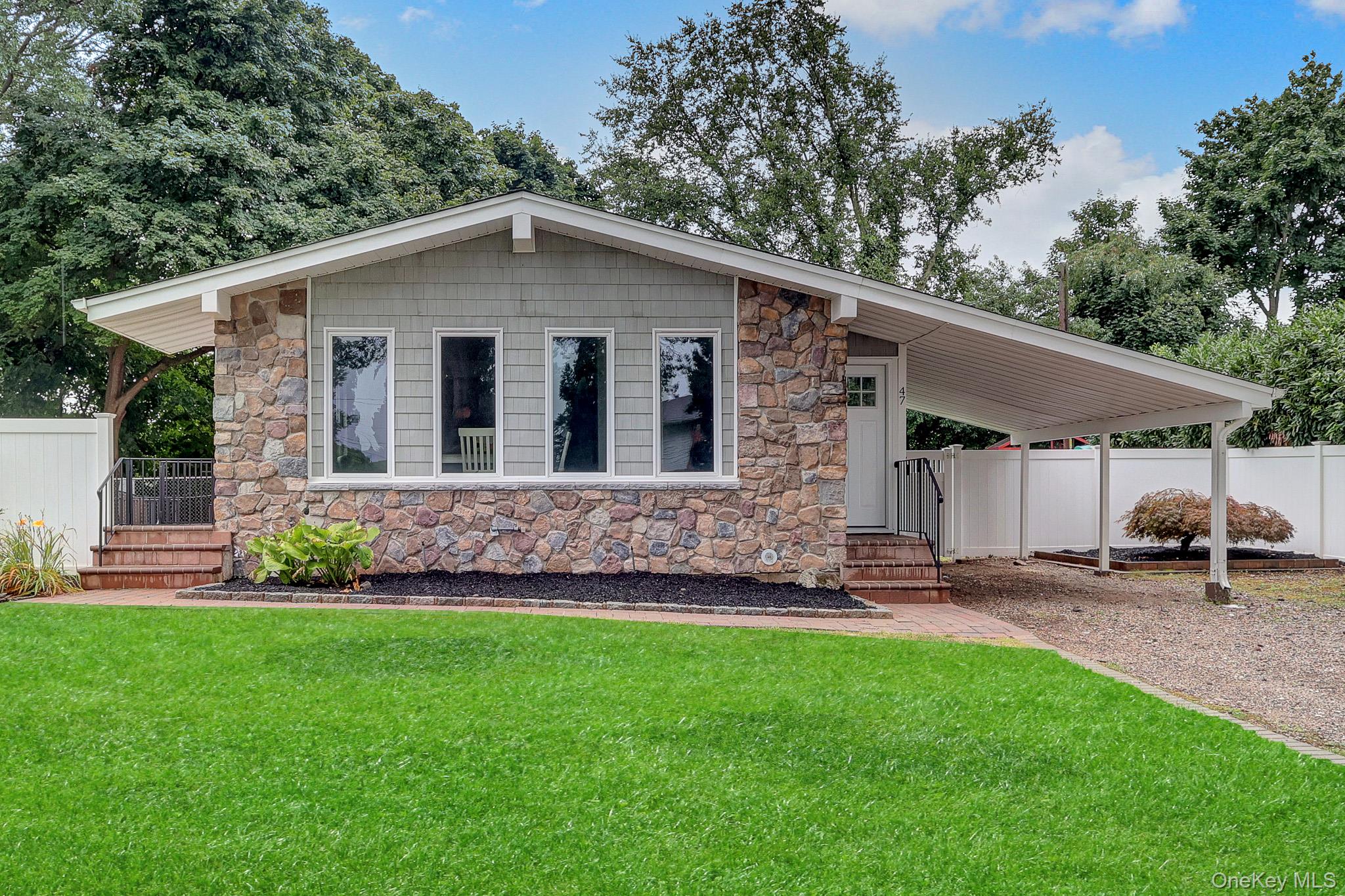47 Hayrick Lane Property Photo 1