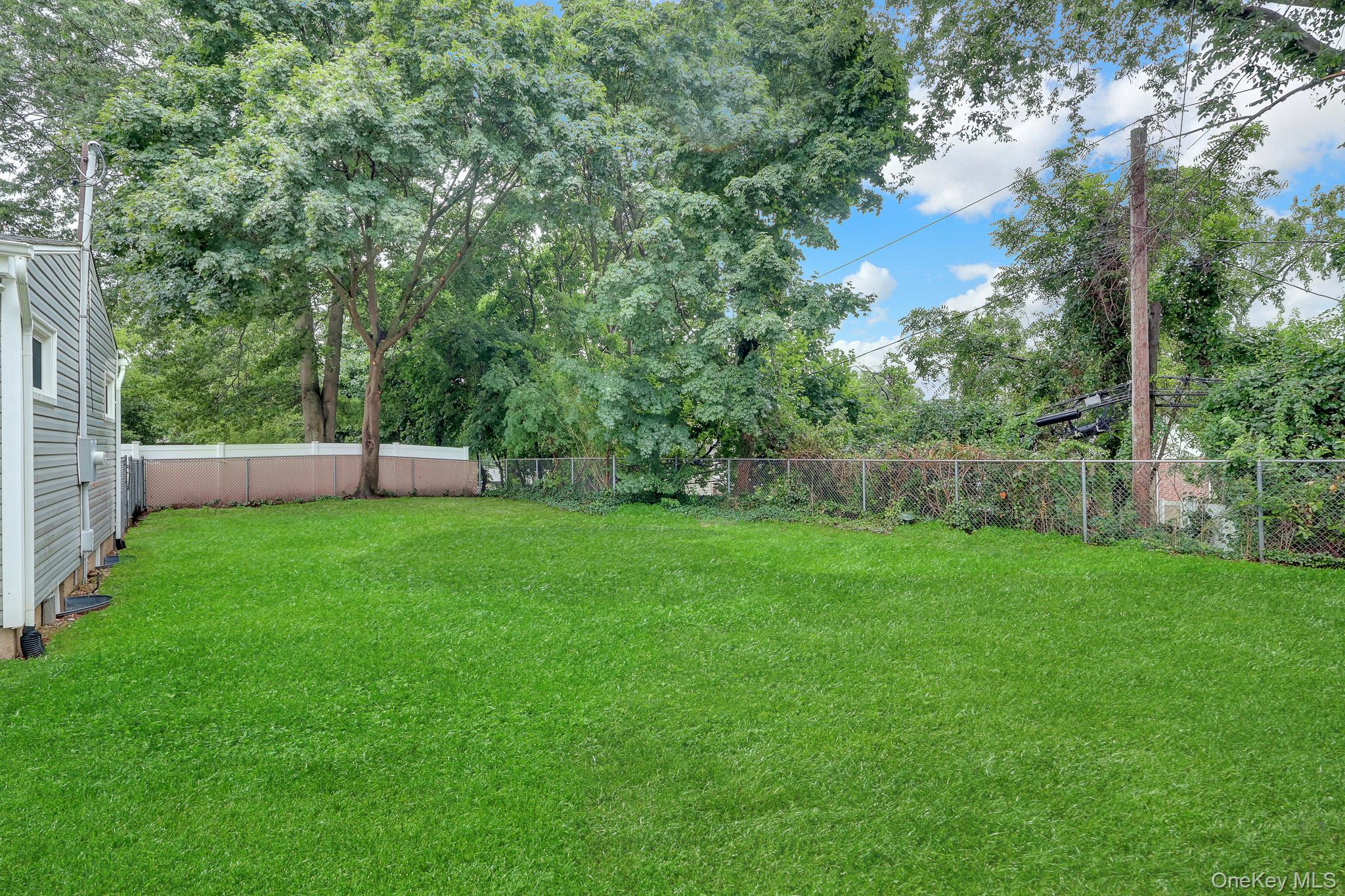 47 Hayrick Lane Property Photo 30