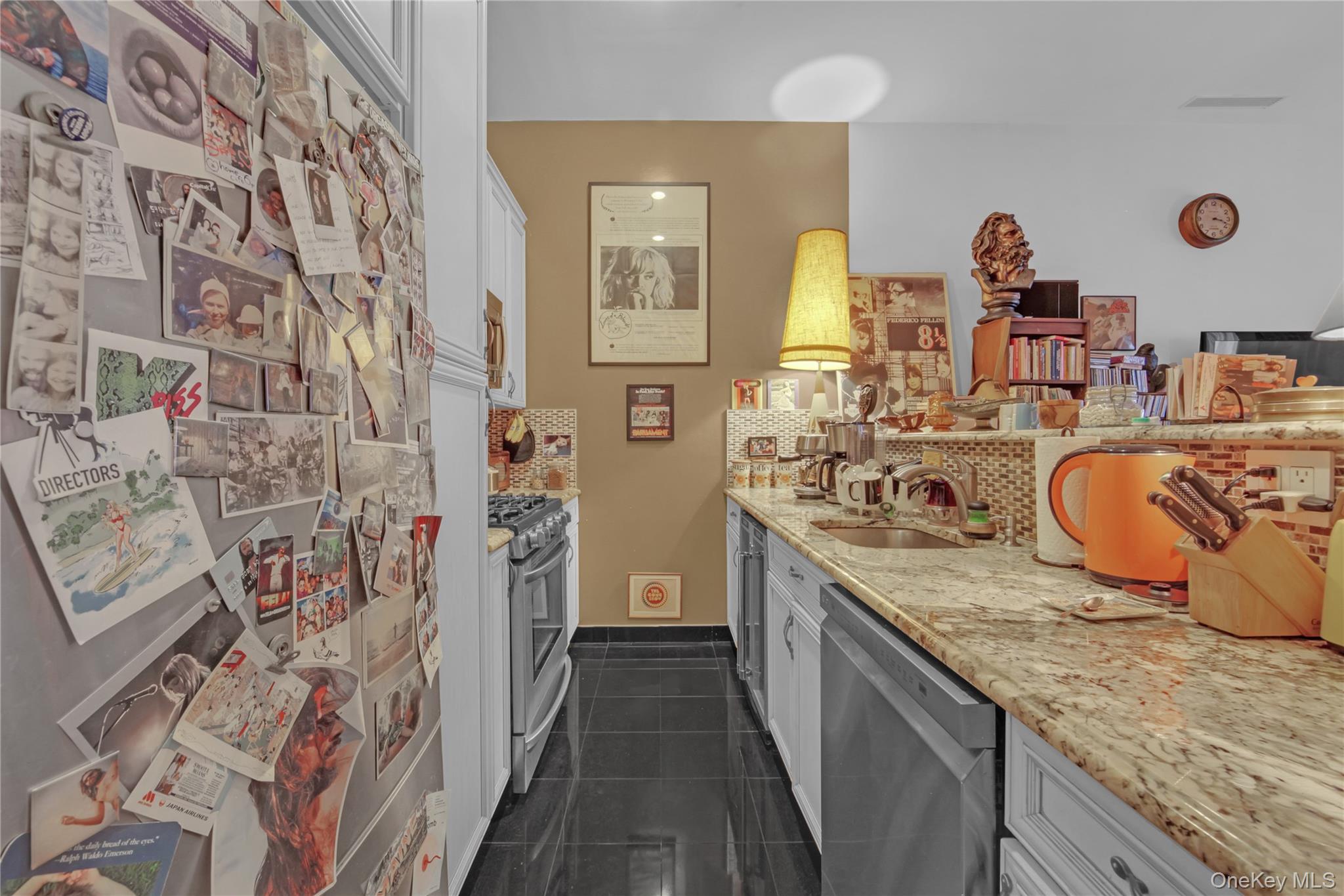 700 Dekalb Avenue Property Photo 4