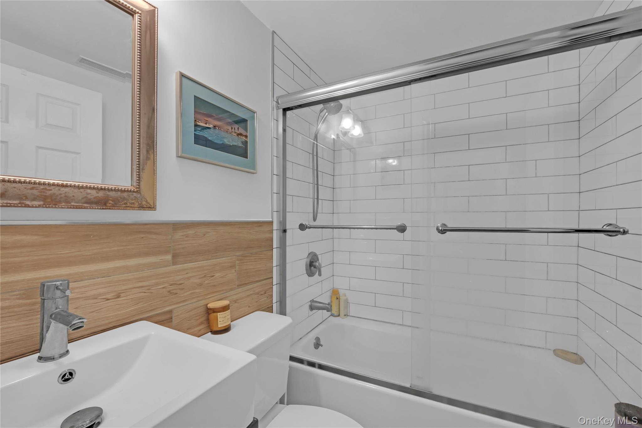 700 Dekalb Avenue Property Photo 11