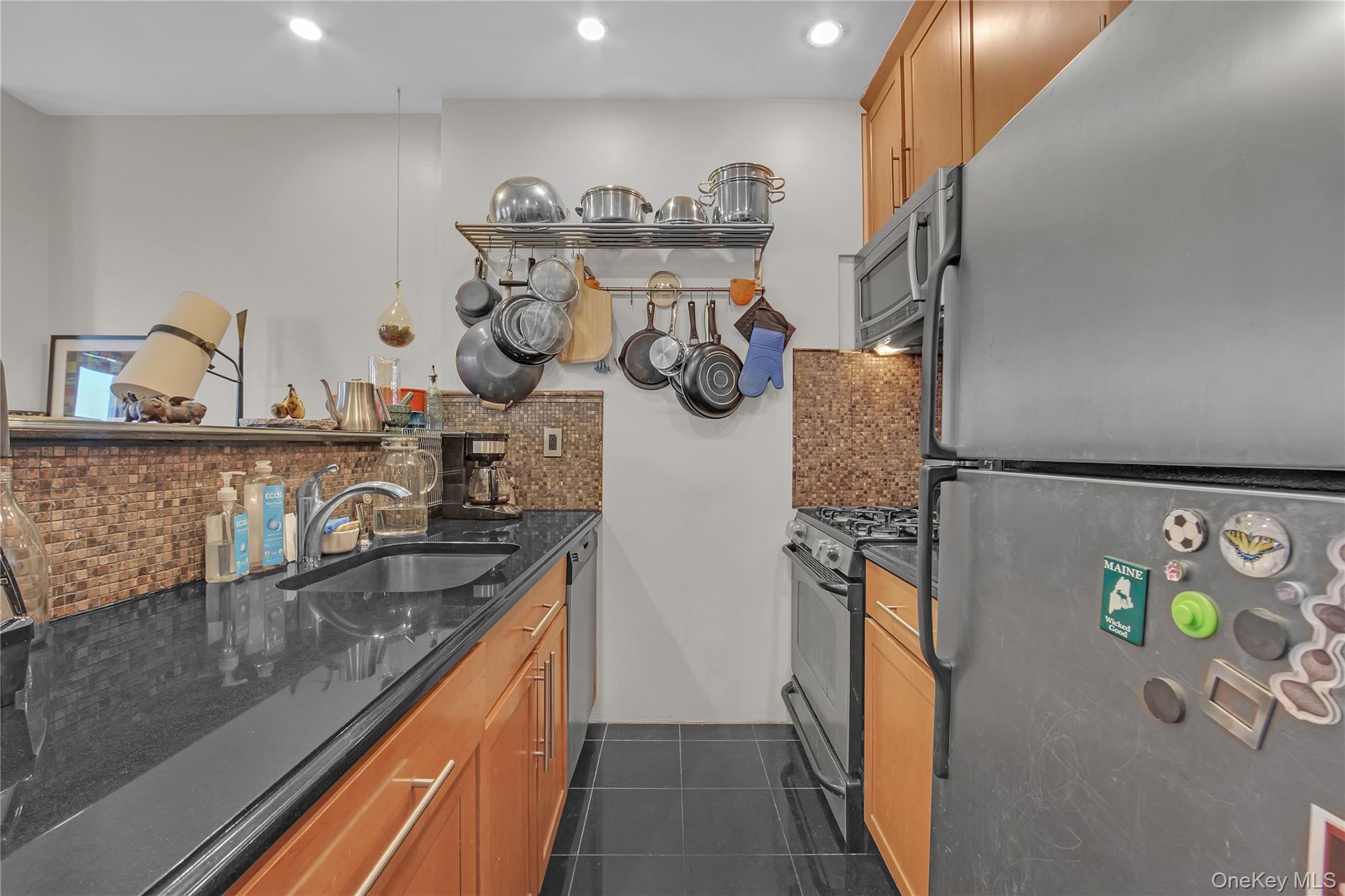 700 Dekalb Avenue Property Photo 16