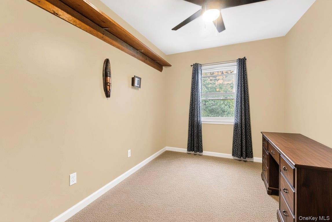 725 E 230th Street Property Photo 16