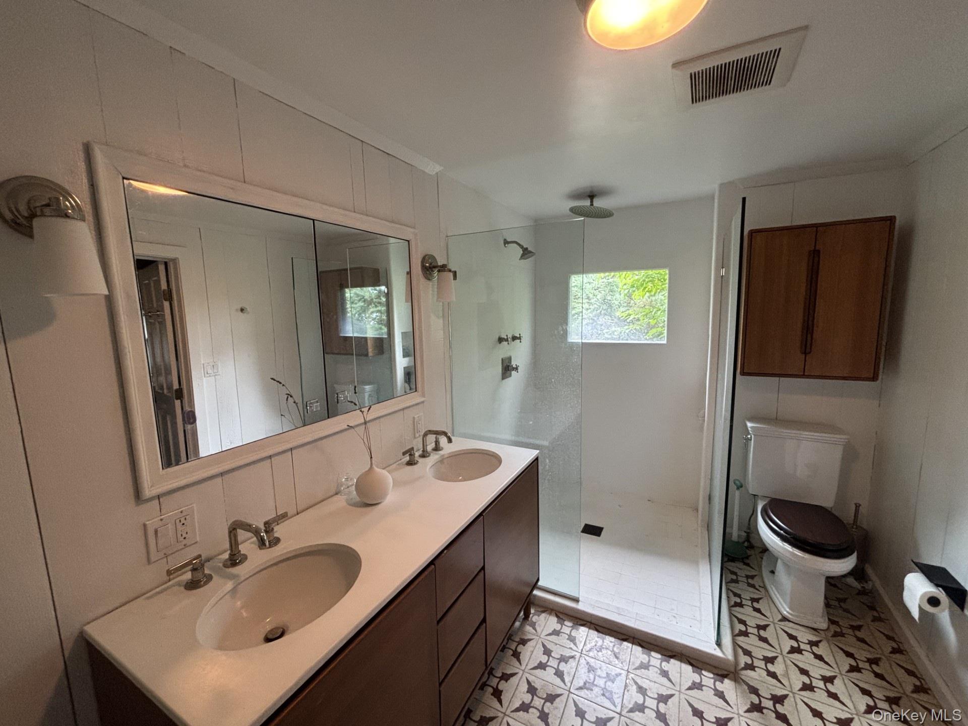 5 Shore Trail Property Photo 25