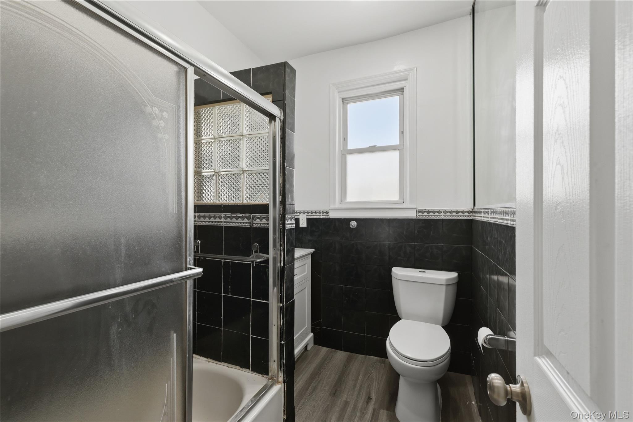 9511 Cresskill Place Property Photo 13