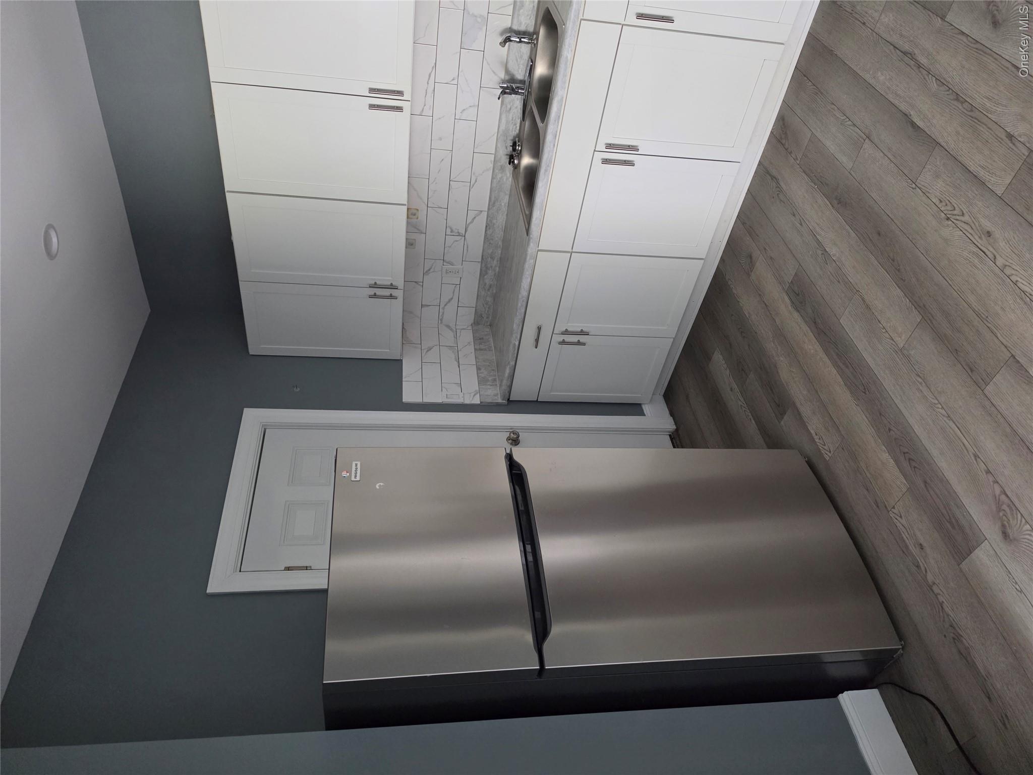 11 White Plains Avenue 1e Property Photo 4