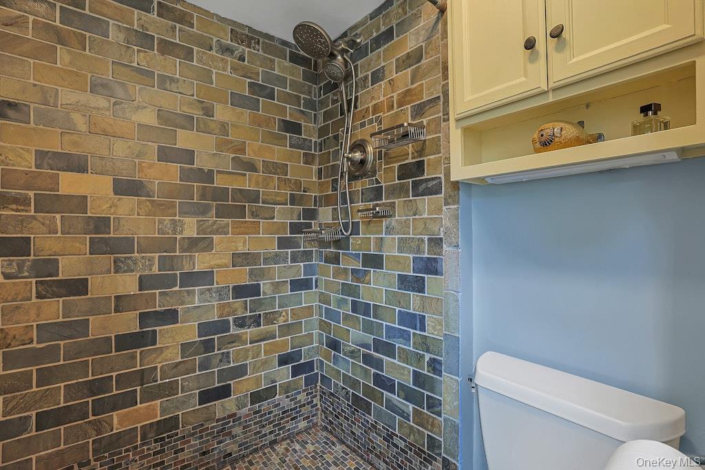 21 Anderson Avenue Property Photo 27